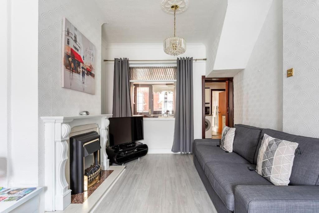 Central Belfast Town House Екстер'єр фото